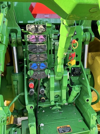 2022 John Deere 8R 340 Tractor