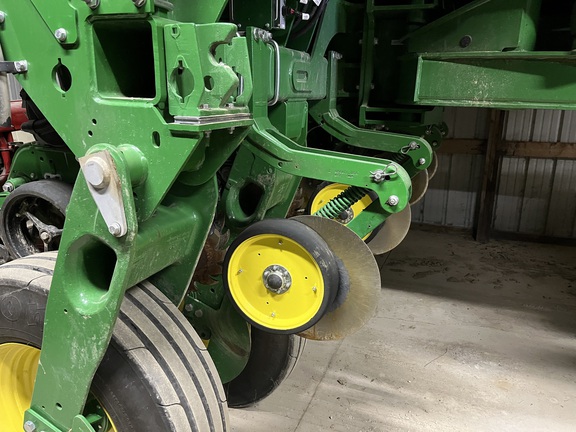 2022 John Deere 1775NT Planter