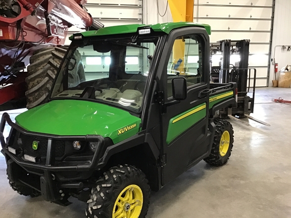 2019 John Deere XUV 835R ATV