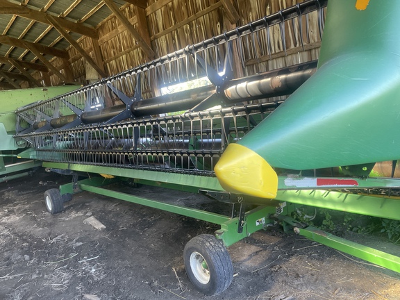 1998 John Deere 925 Header Combine