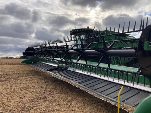 2019 John Deere 745FD Header Combine