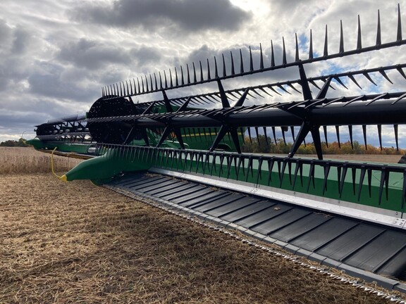 2019 John Deere 745FD Header Combine