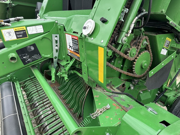 2022 John Deere 460M Baler/Round