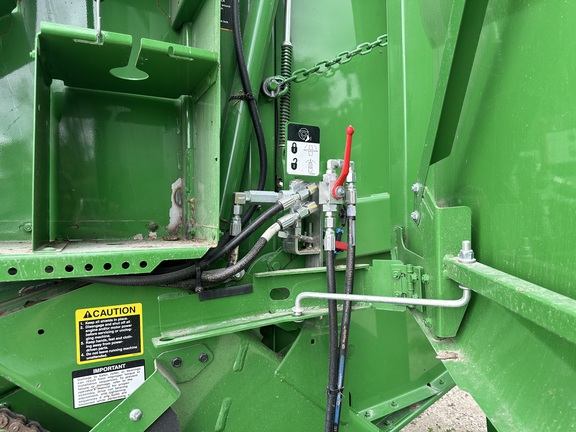 2022 John Deere 460M Baler/Round