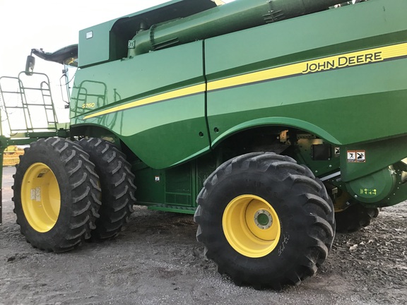 2021 John Deere S760 Combine