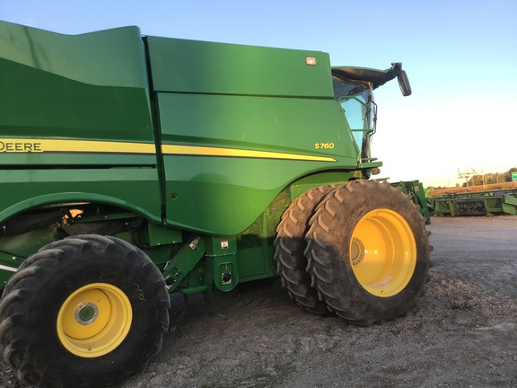 2021 John Deere S760 Combine