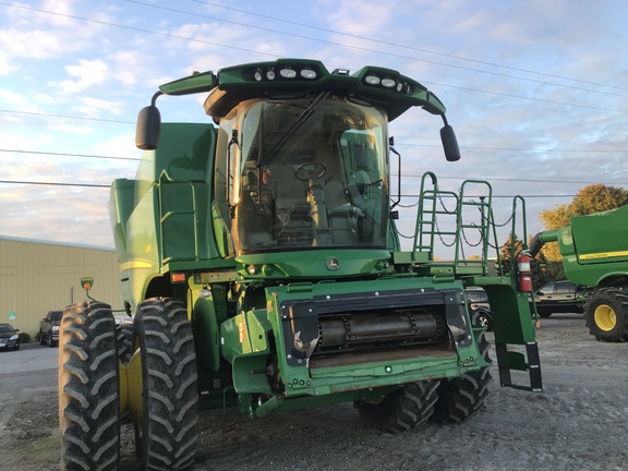 2021 John Deere S760 Combine