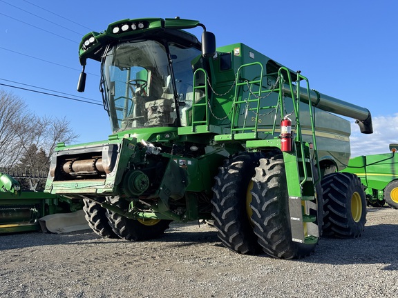 2021 John Deere S760 Combine