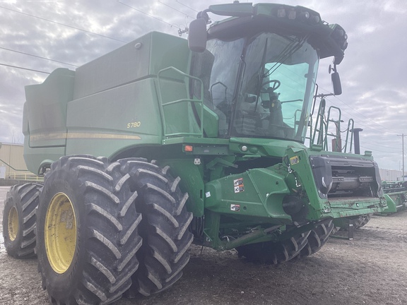 2023 John Deere S780 Combine