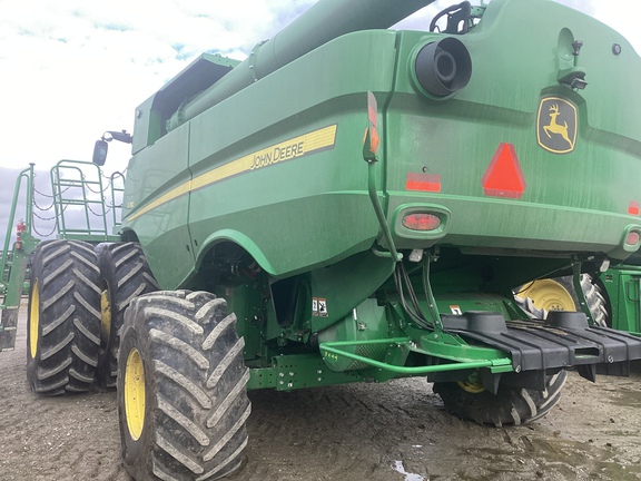2023 John Deere S780 Combine
