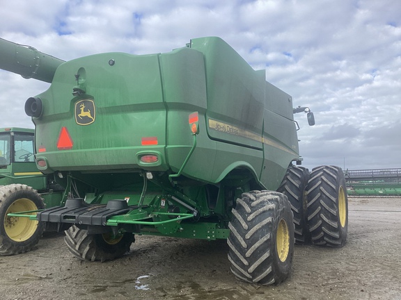 2023 John Deere S780 Combine
