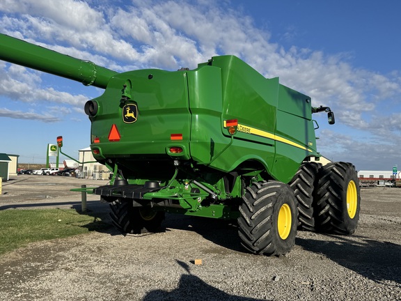 2023 John Deere S780 Combine