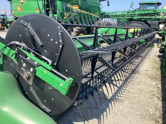 2023 John Deere RD40F Header Combine