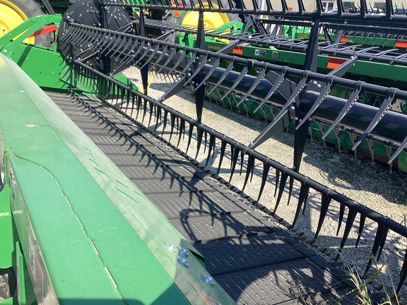 2023 John Deere RD40F Header Combine