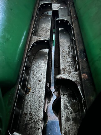 2008 John Deere 608C Header Corn Head