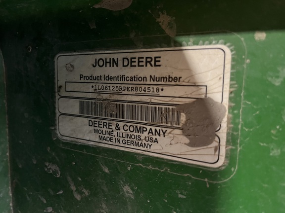 2014 John Deere 6125R Tractor