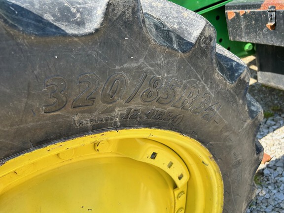 2007 John Deere 7520 Tractor