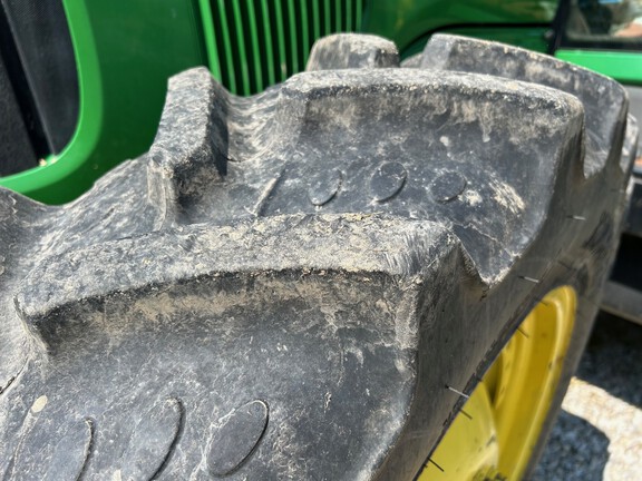 2007 John Deere 7520 Tractor