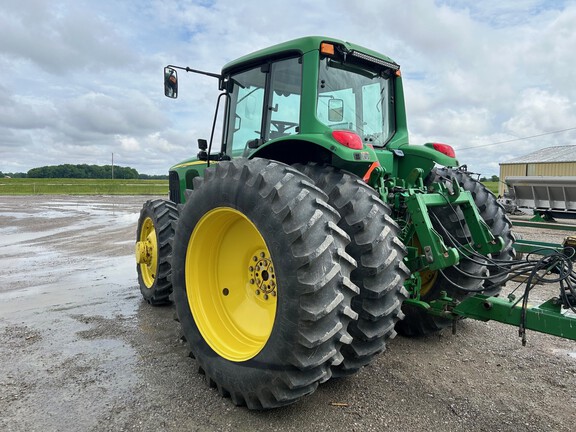 2007 John Deere 7520 Tractor