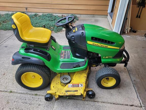 2008 John Deere LA175 Garden Tractor