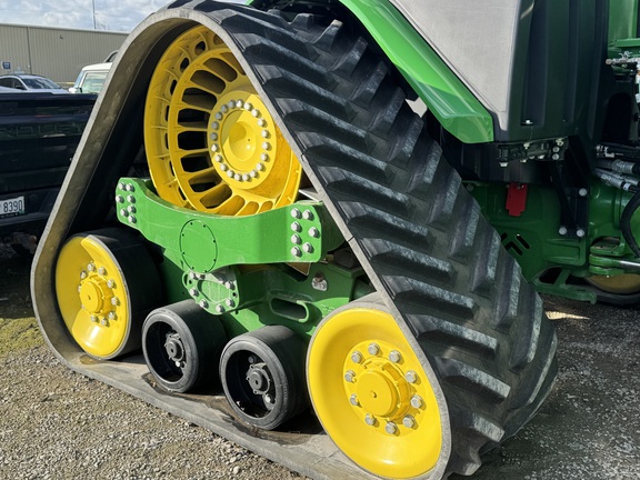 2023 John Deere 9RX 590 Tractor Rubber Track