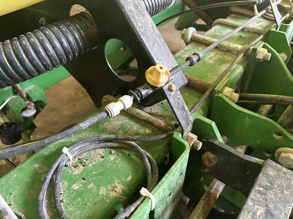 2016 John Deere 1755 Planter