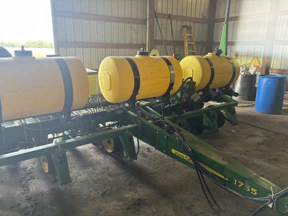 2016 John Deere 1755 Planter