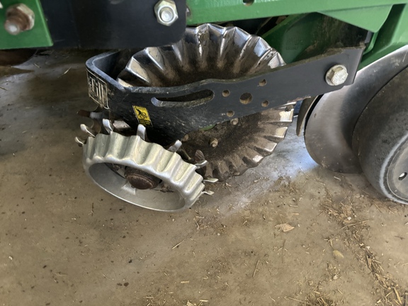 2016 John Deere 1755 Planter