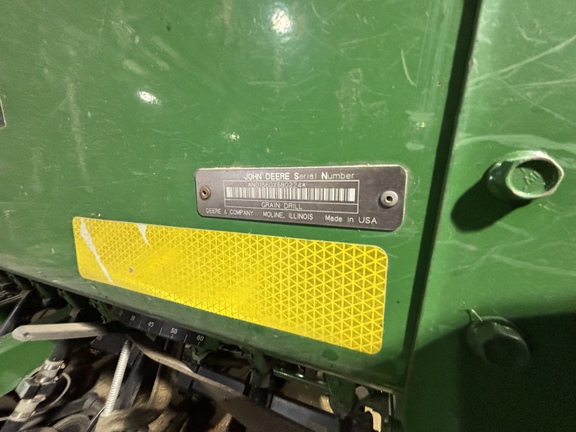 1998 John Deere 1560 Drill