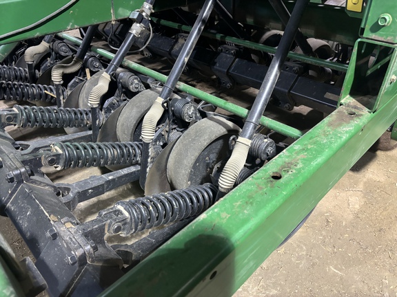 1998 John Deere 1560 Drill