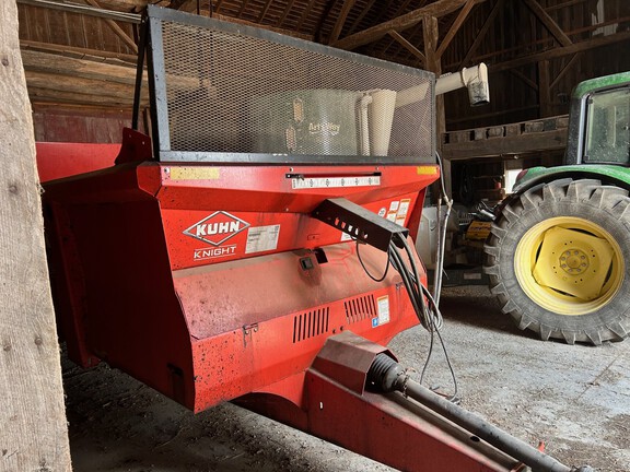 2021 Kuhn PS250T Manure Spreader