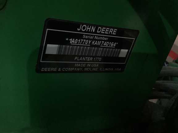 2011 John Deere 1770NT Planter