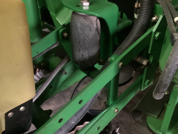 2011 John Deere 1770NT Planter