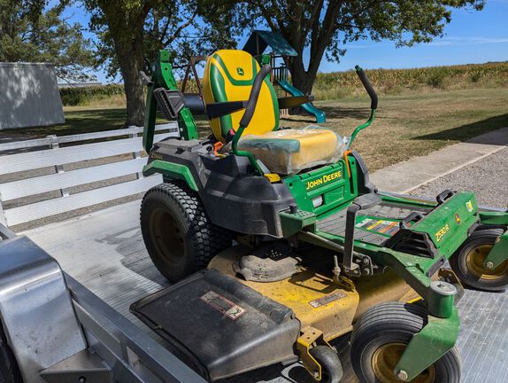 2022 John Deere Z530R Mower/Zero Turn