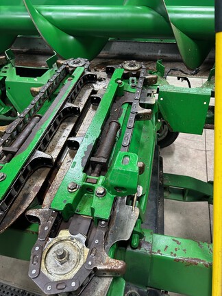 2009 John Deere 608C Header Corn Head