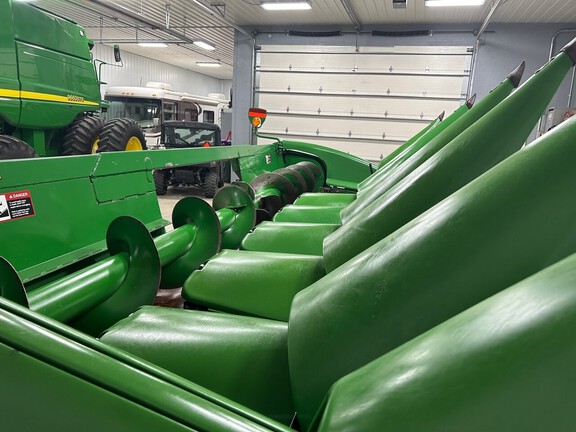 2009 John Deere 608C Header Corn Head