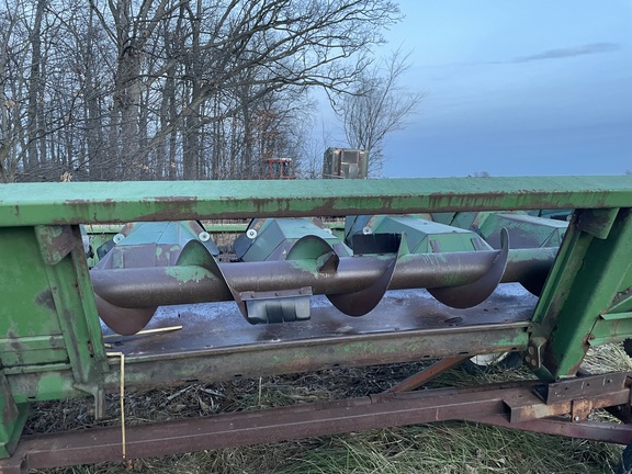 1980 John Deere 643 Header Corn Head