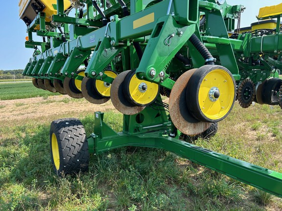 2024 John Deere 1745 Planter