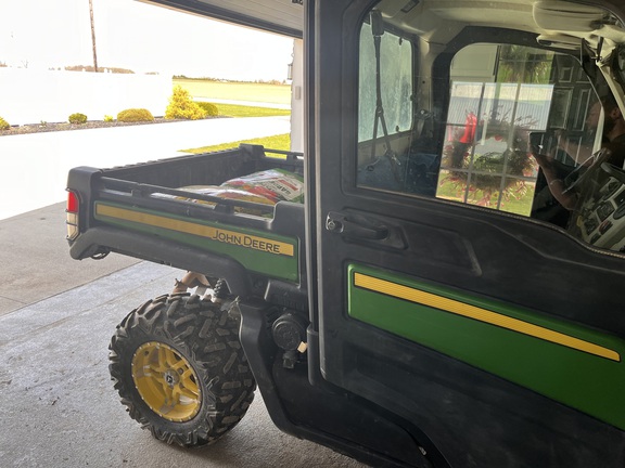 2018 John Deere XUV 835R ATV