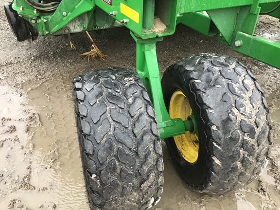 2004 John Deere 1890 Air Seeder