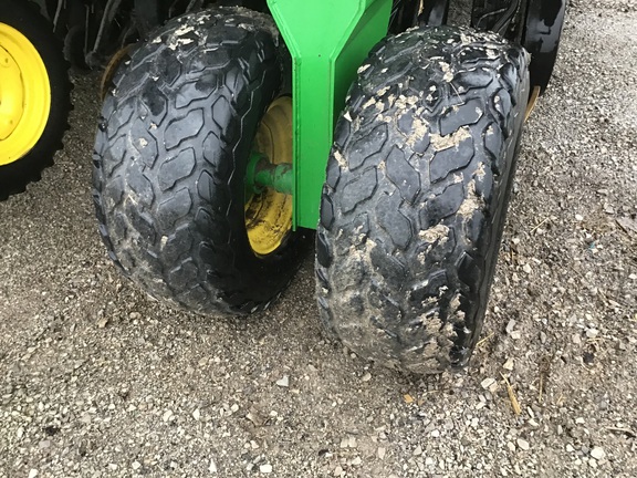 2004 John Deere 1890 Air Seeder