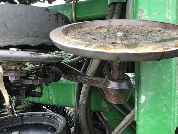 2004 John Deere 1890 Air Seeder