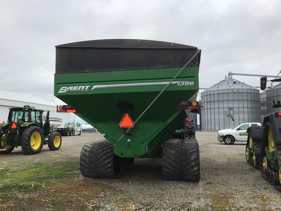 2018 Brent 1396 Grain Cart