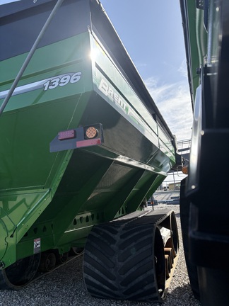 2018 Brent 1396 Grain Cart