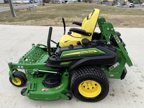 2022 John Deere Z960M Mower/Zero Turn