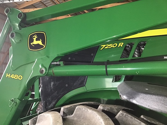 2017 John Deere 7250R Tractor