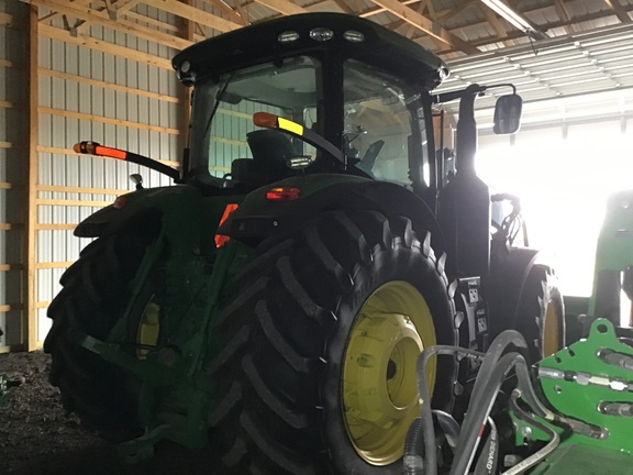 2017 John Deere 7250R Tractor