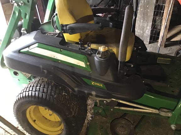 2018 John Deere Z915E Mower/Zero Turn