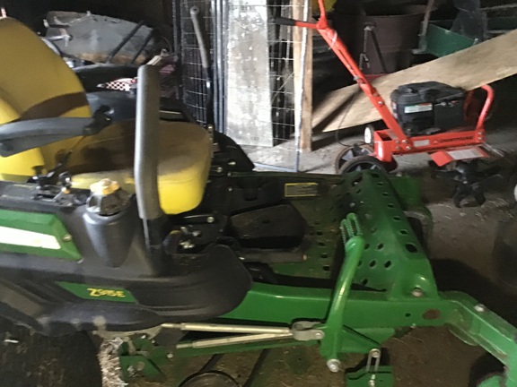 2018 John Deere Z915E Mower/Zero Turn