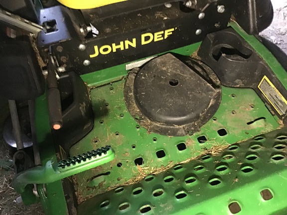 2018 John Deere Z915E Mower/Zero Turn